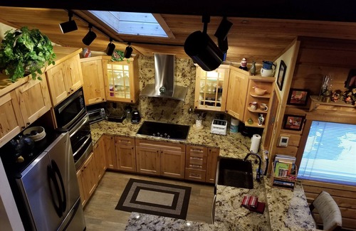 Mammoth Lakes Condominio | Deluxe Tri-Nivel de casa de pueblo en el hermoso SnowcreekMammoth CA
