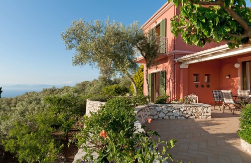 Kavallos Villa | Sofisticada villa de lujo con piscina privada, vistas panorámicas al mar y soñadora puesta de sol