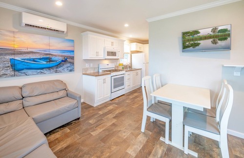 Coinjock Cabaña | Deluxe Waterview Cabin in Amenity-Filled Currituck Sound Campground (WV89)