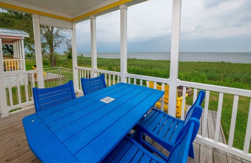 Coinjock Cabaña | Deluxe Waterview Cabin in Amenity-Filled Currituck Sound Campground (WV89)