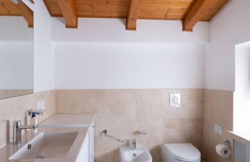 Magugnago Apartamento | Apartamento Delvai en Brenzone - 2 personas, 1 dormitorios