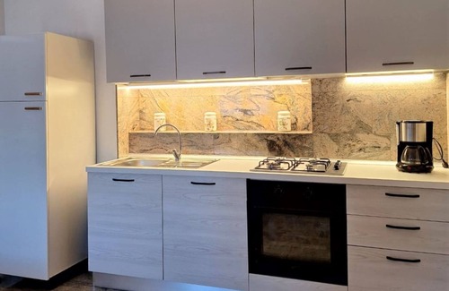 Magugnago Apartamento | Apartamento Delvai en Brenzone - 4 personas, 2 dormitorios