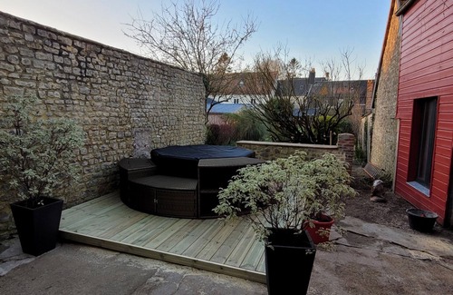 Sainte-Mere-Eglise Casa | Demeure Avec Spa, Espace Jeu, Babyfoot, Idéal Pour les Familles