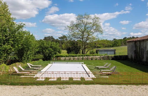 Vertheuil Casa | Demeure Avec Piscine au Coeur du Médoc Entre Vignes et Océan