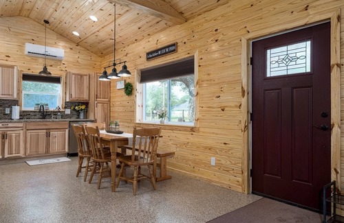 Rockport Casa | .Dena`ina Cottage - 2 Bed 2 Bath Pet Friendly