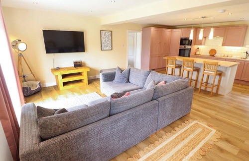 Helsey Cabaña | DENHOLME, pet friendly, with a garden in Hogsthorpe