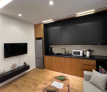 Tirana Apartamento | Dennys Apartments Villa at Komuna e Parisit