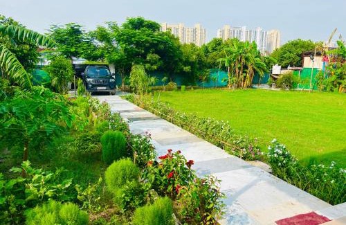Noida Otro | Deo farms