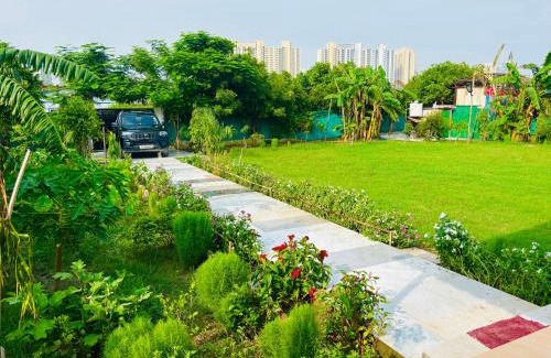 Noida Otro | Deo farms