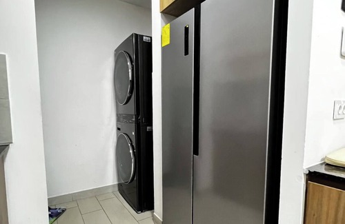 La Carolina Apartamento | Departamento 3- cuartos con piscina e increíble vista, WiFi en Quito.