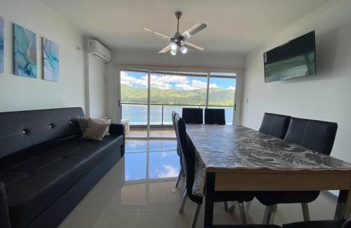 Villa Parque Siquiman Apartamento | Departamento con vista al lago en Veneto Village