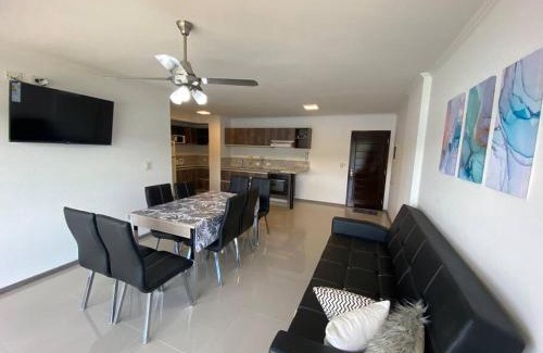 Villa Parque Siquiman Apartamento | Departamento con vista al lago en Veneto Village