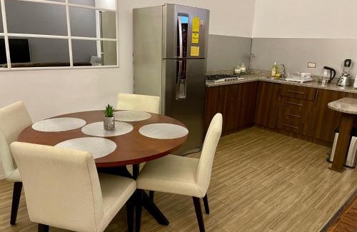 San Blas Apartamento | Departamento en el centro de Cuenca, vista increíble de la catedral