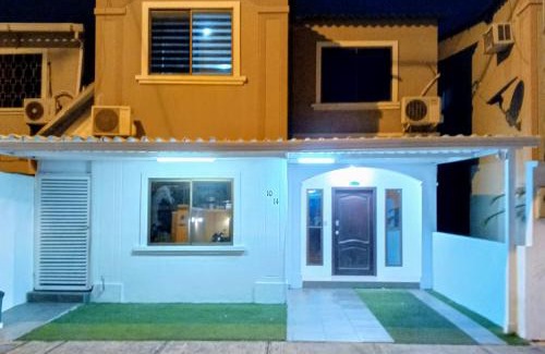 La Aurora Apartamento | Departamento entero de 3 dormitorios en urbanización privada con garaje y seguridad 24h