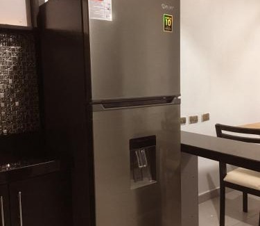 Ayacucho Apartamento | Departamento espacioso, 1er piso, céntrico, 3 baños, frente al parque Ingenieros