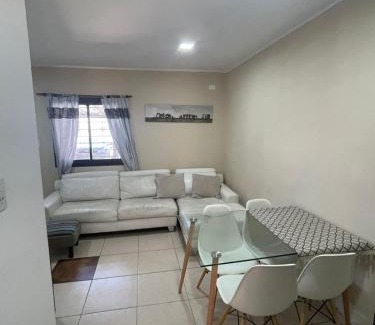 San Juan Apartamento | Departamento frente al shopping con patio