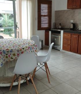 Posadas Apartamento | Departamento para 6 Personas con garaje - Urutaú