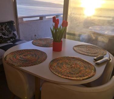 Renaca Apartamento | Departamento primera línea frente al mar