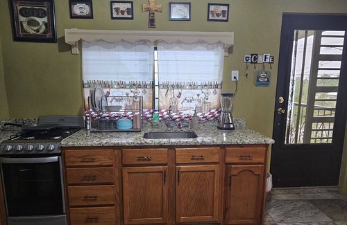 Piedras Negras Apartamento | Departamento recién remodelado a 5 min del aeropuerto y 10 min del puente int.