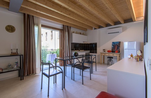 Marone Apartamento | Dependance In Riva al Lago second floor