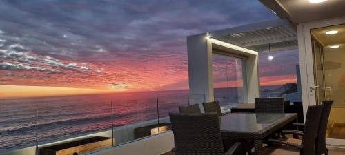 Renaca Apartamento | Depto equipado frente al mar. Excelente terraza