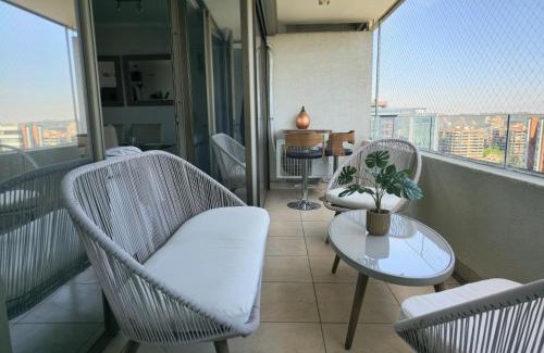 Apoquindo Apartamento | Depto Premium a pasos del Parque Arauco con aire acondicionado