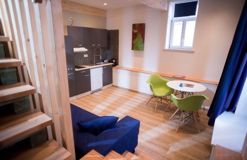 Marktheidenfeld Apartamento | Der einstige TAUBENSCHLAG in der Hofstallung, 2-geschossiges Deluxe-Maisonette-Apartment