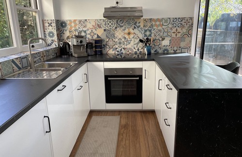 Derby Cama Y Desayuno | Derby Bank House Cabin- one bedroom with full kitchen