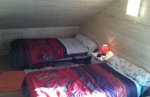 Noailhac Chalet De Esquí | Des pierres rouges en extérieur, intérieur tout bois