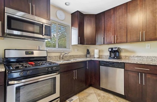 Des Plaines Casa | Des Plaines FHS Rental