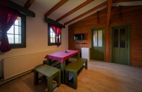 Sub Cetate Casa | Desag Resort