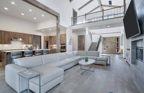 Bend Casa | Deschutes Executive Retreat - 6BR Luxury Rental