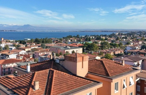 Desenzano del Garda Apartamento | Desenzanoloft La Finestra sul Lago