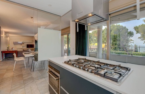 Desenzano del Garda Apartamento | Desenzanoloft Oscar Luxury Suite