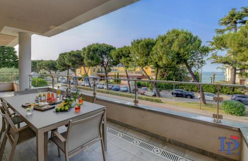 Desenzano del Garda Apartamento | DesenzanoLoft Official Partner Homes & Villas by Marriott Bonvoy - Oscar Luxury Suite