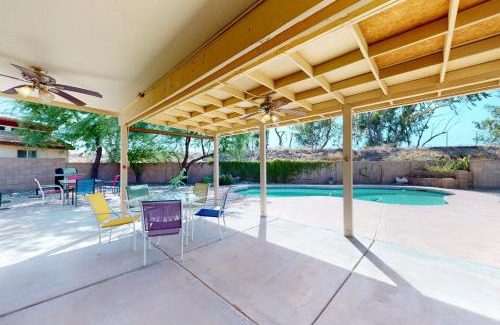 Garden Lakes Casa | Desert Blooms