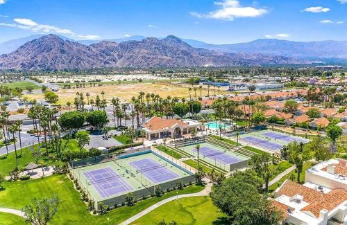 Palm Desert Complejo | Desert Breezes Resort