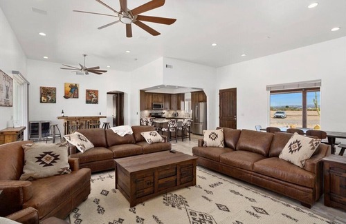 Wittmann Casa | DESERT COMFORT!