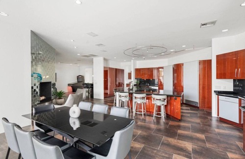 Paradise Valley Village Casa | Desert Diamond HTD Pool/Hot Tub/Tennis/BBall/Sauna