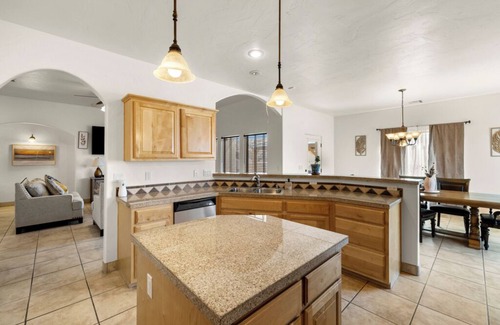 Las Cruces Casa | Desert Getaway - 3BR Home w/Outdoor Kitchen & Spacious Patio