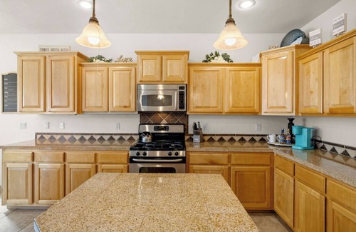Las Cruces Casa | Desert Getaway - 3BR Home w/Outdoor Kitchen & Spacious Patio