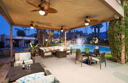 Araby Commons Complejo | Desert Isle Resort