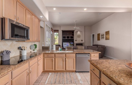Desert Hide-a-way Casa | Desert Oasis ★Pool-Spa-Disc Golf-Ping Pong-Gazebo-Poker Table-Pool Table★