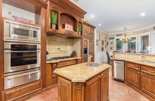 East Mesa Casa | Desert Paradise Retreat | Luxe 5BR w/Pool in Mesa