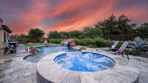 Queenland Manor Casa | Desert Queen Queen Creek