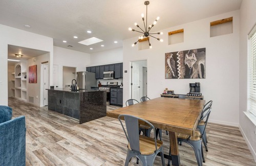 Las Cruces Casa | Desert Sanctuary Retreat! Pet Friendly! Hot tub!