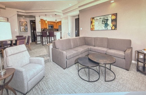 Palm Desert Complejo | Desert Springs suites for 2026 BNP Paribas Open