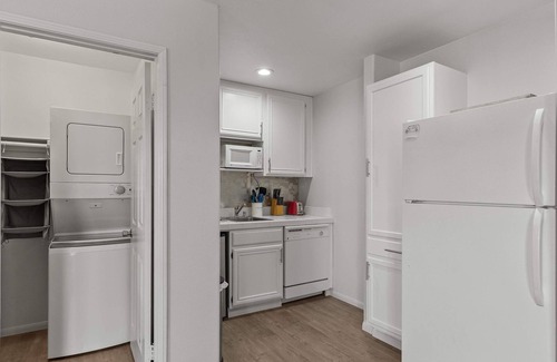 Palm Springs Apartamento | Desert Studio patio, fire-pit, parking washer/dryer