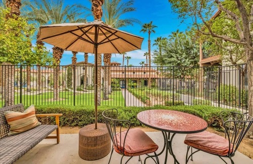 La Quinta Apartamento | Desert Studio Retreat in Prime Location Legacy Villas #C