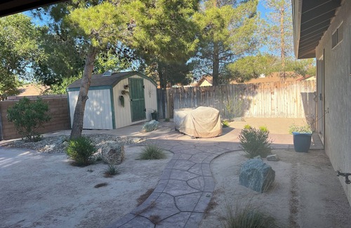 Ridgecrest Casa | Desert Villa Oasis - Gateway to the Eastern Sierras, Death Valley, and Yosemite